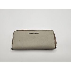 Michael Kors Jet Set Travel continental wallet